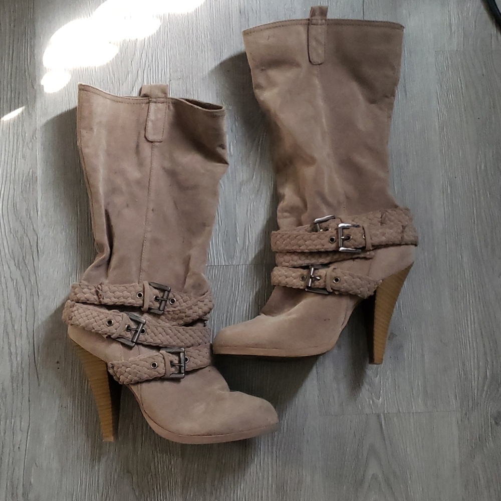 O shoes mid calve suede heels.
